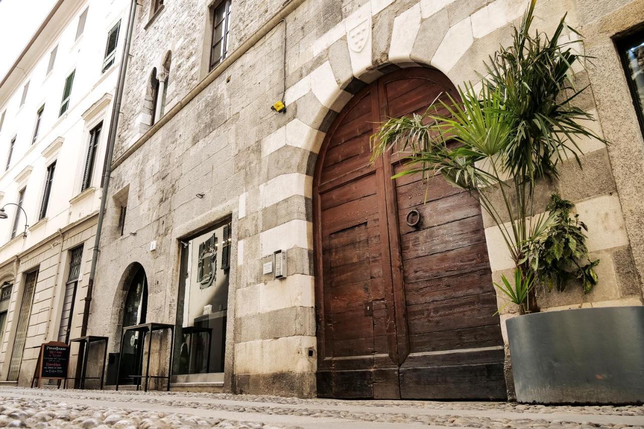 Casa Del Pittore - Elegante Appartamento Del 1200 - Centro Storico Комо Екстер'єр фото